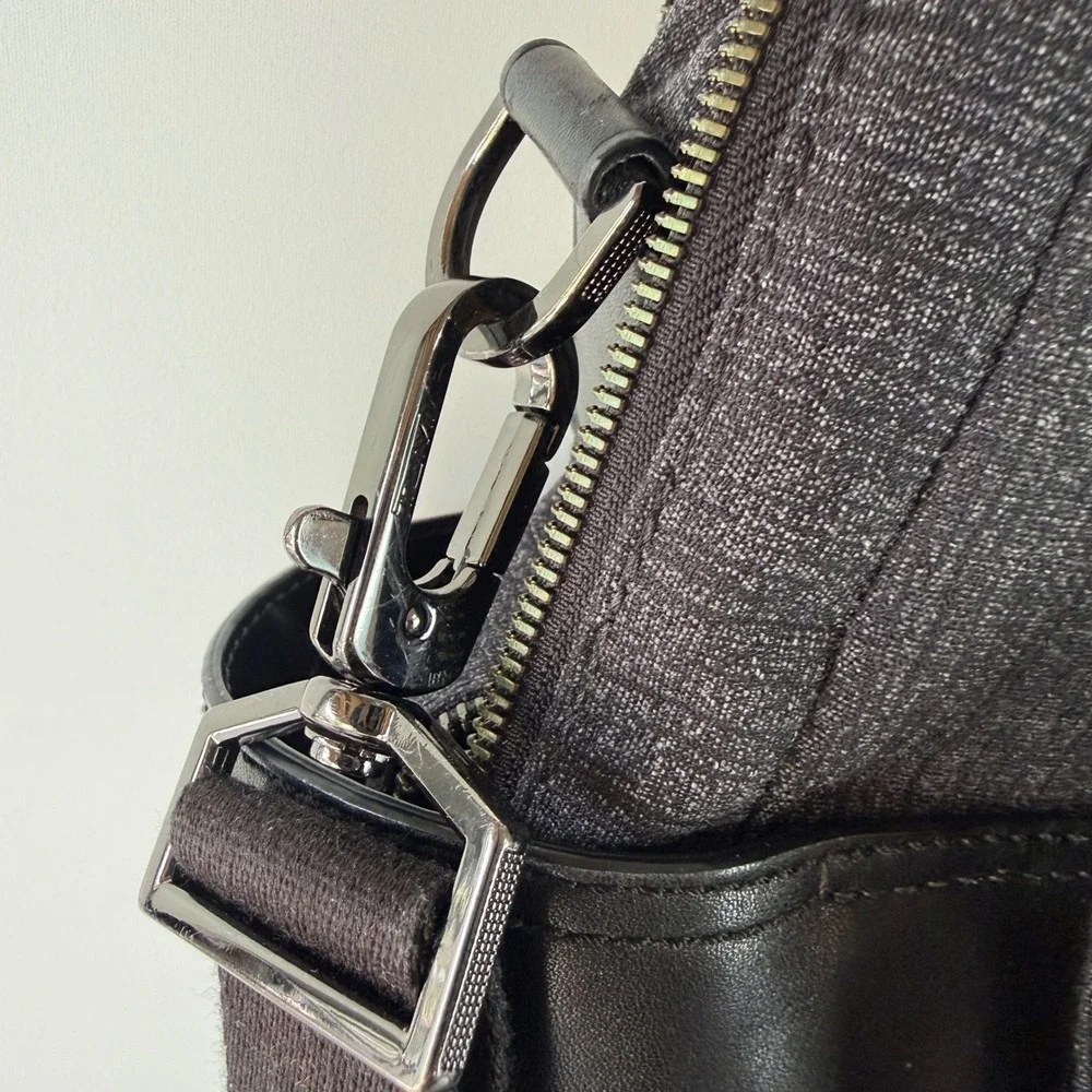 Tumi Beacon Hill Smith Jetsetter Bag Mens L Grey Black Leather Briefcase 68550SL